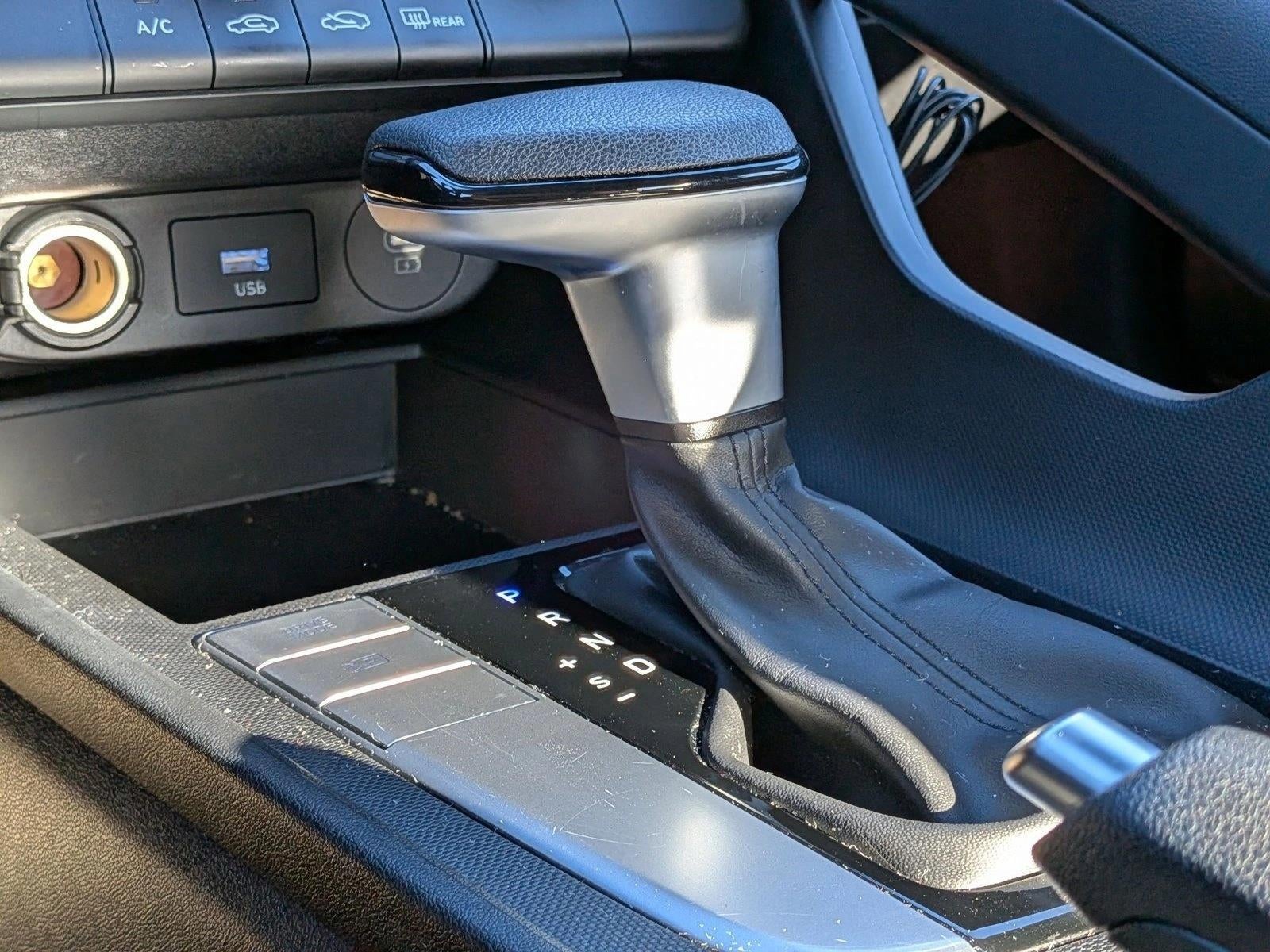 2024 Hyundai ELANTRA SE IVT