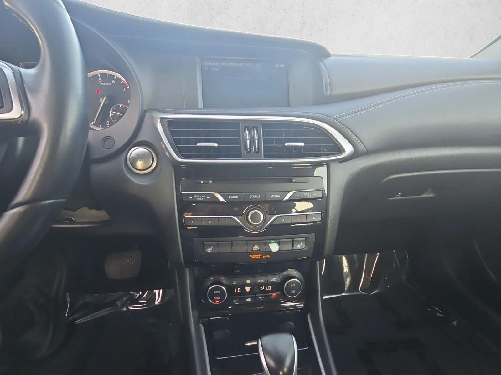 2017 INFINITI QX30 Luxury FWD