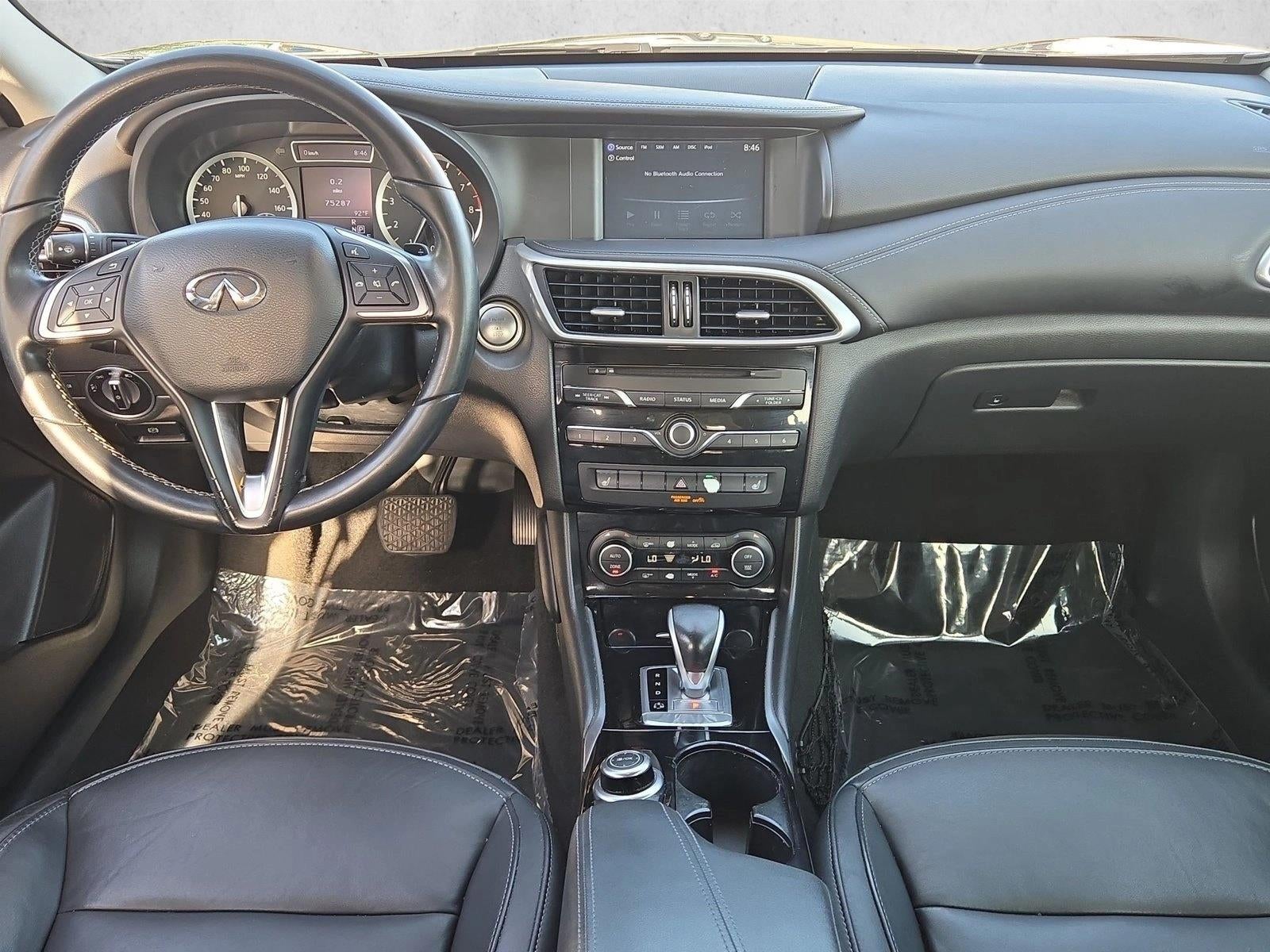 2017 INFINITI QX30 Luxury FWD