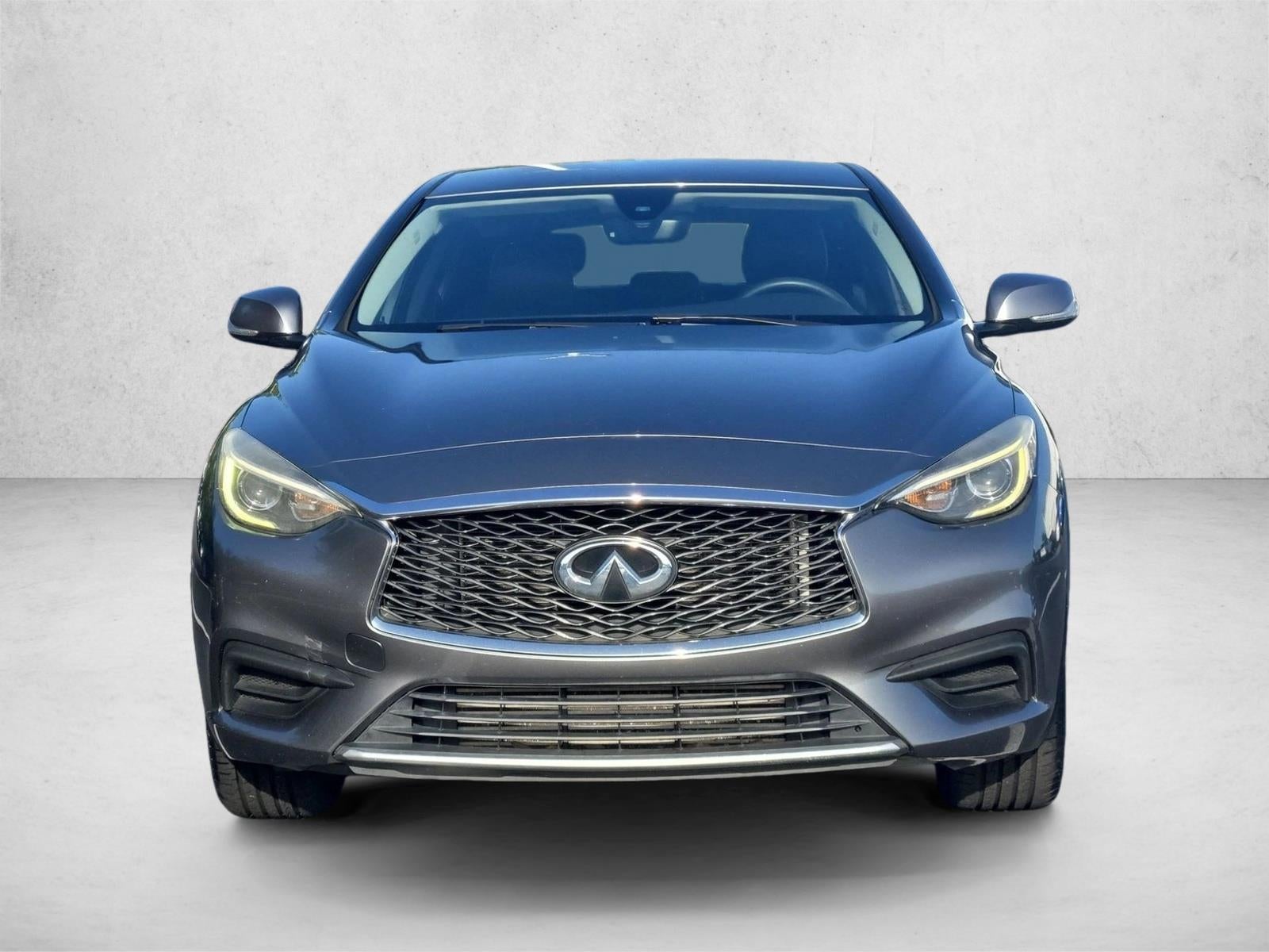 2017 INFINITI QX30 Luxury FWD