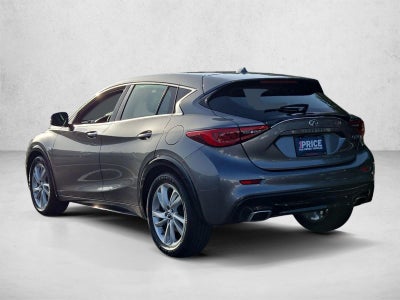2017 INFINITI QX30 Luxury FWD