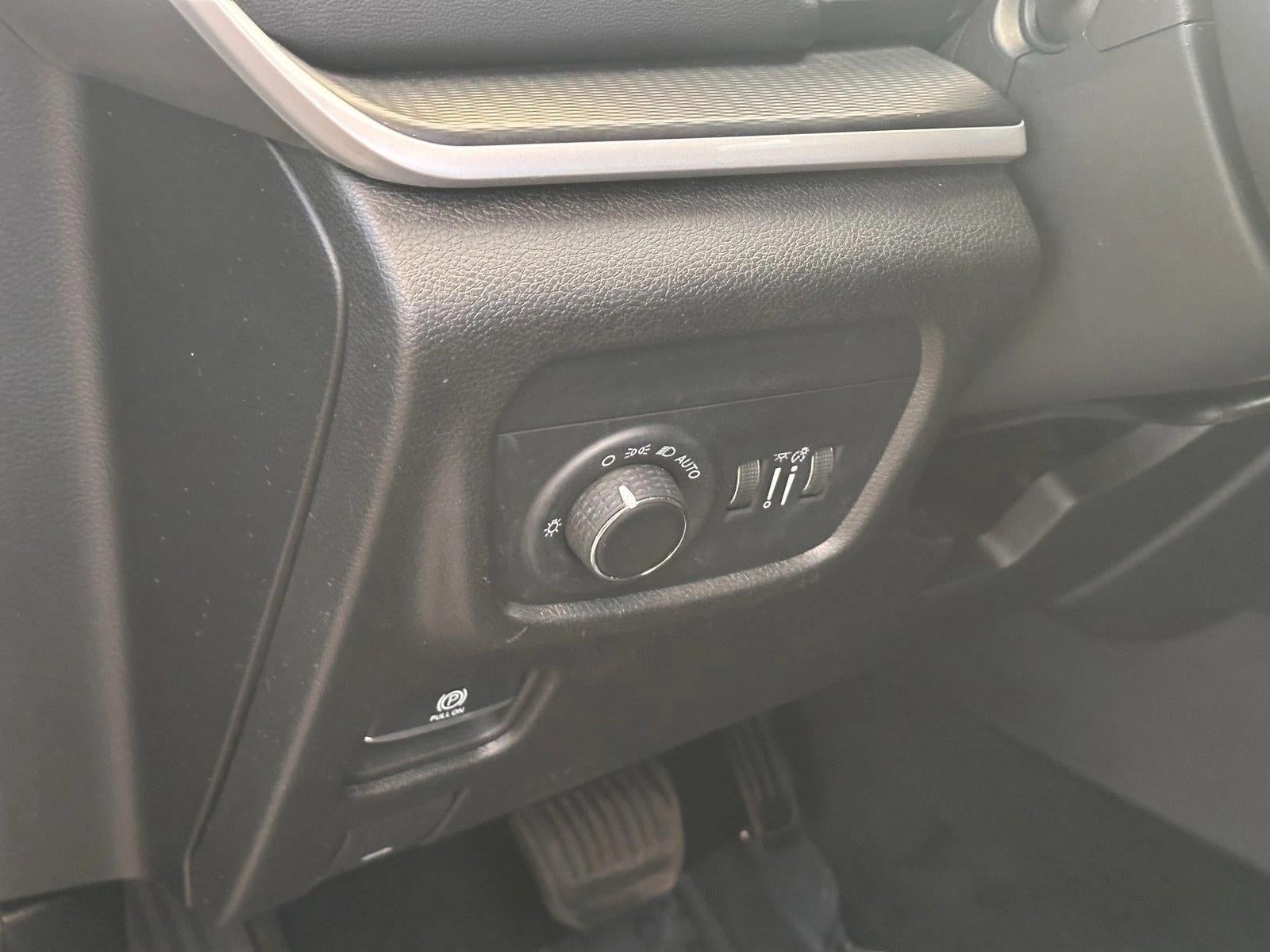 2023 Jeep Grand Cherokee L Laredo 4x4