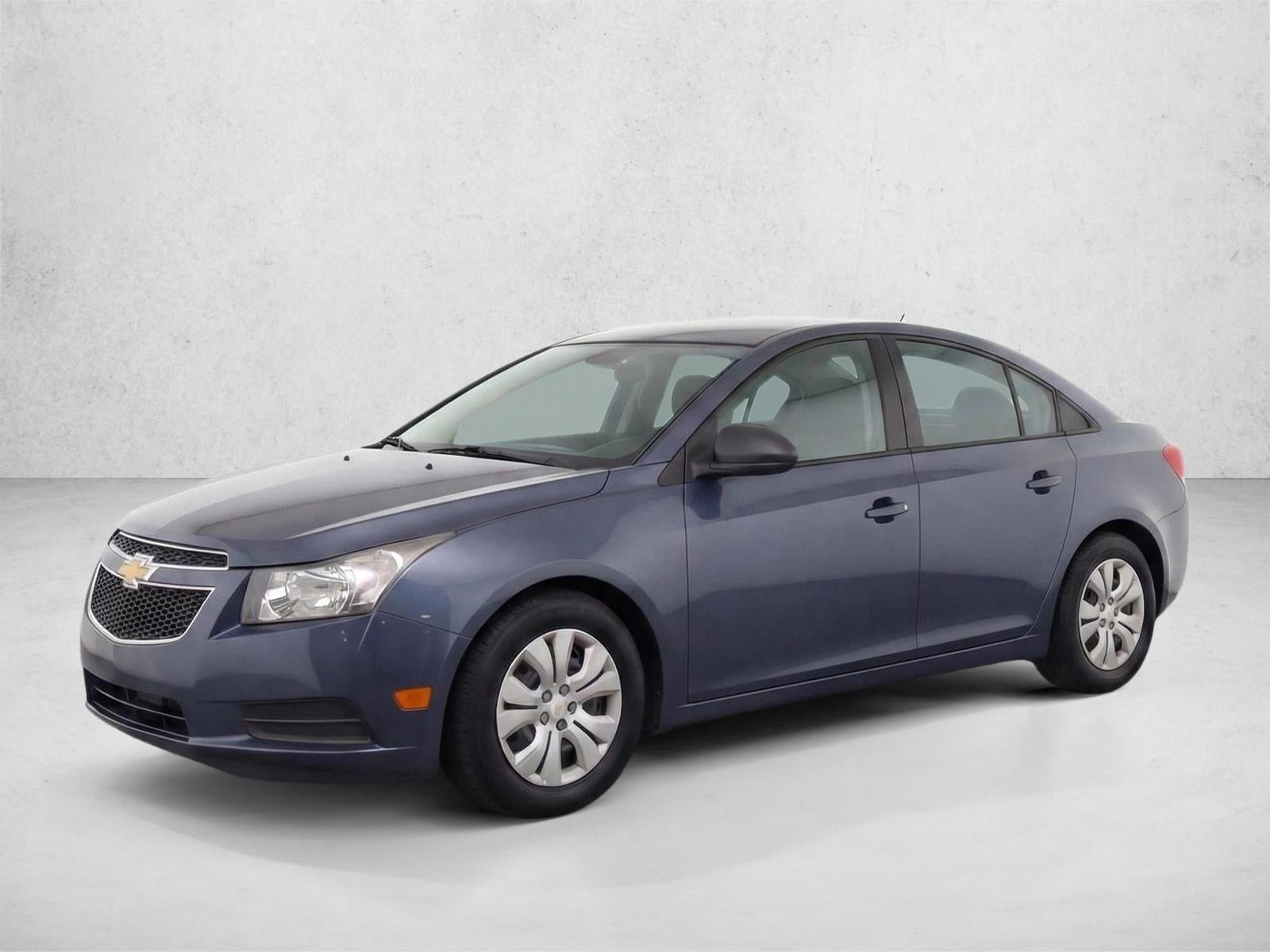 2013 Chevrolet Cruze Sedan LS (Automatic)
