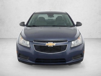 2013 Chevrolet Cruze Sedan LS (Automatic)