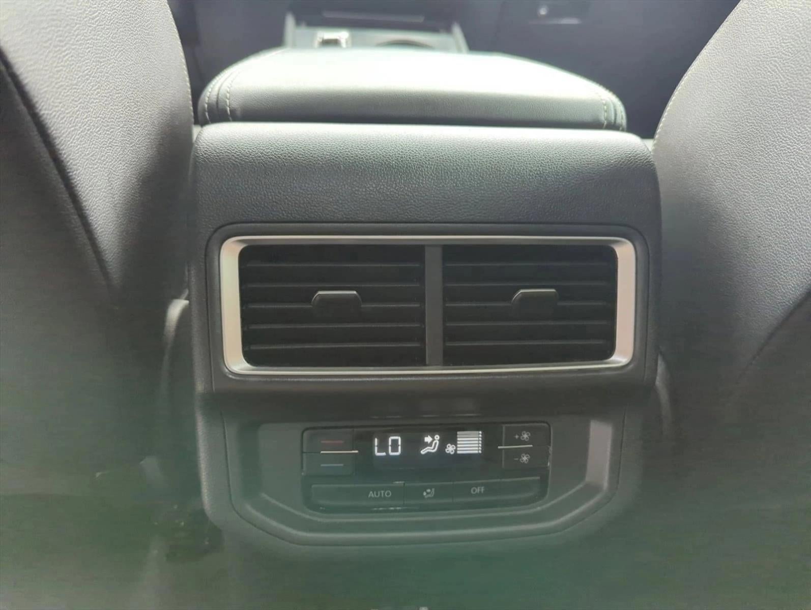2024 Volkswagen Atlas 2.0T SE FWD