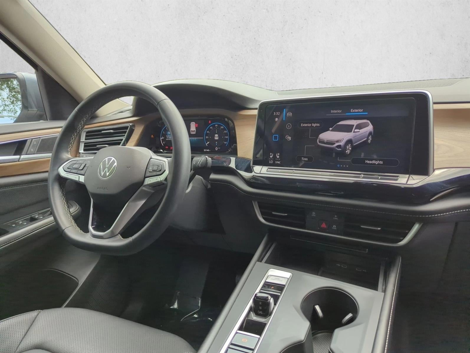 2024 Volkswagen Atlas 2.0T SE FWD