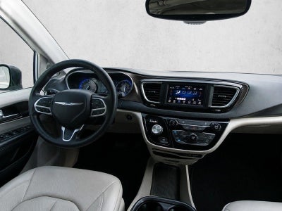 2021 Chrysler Voyager LXI FWD