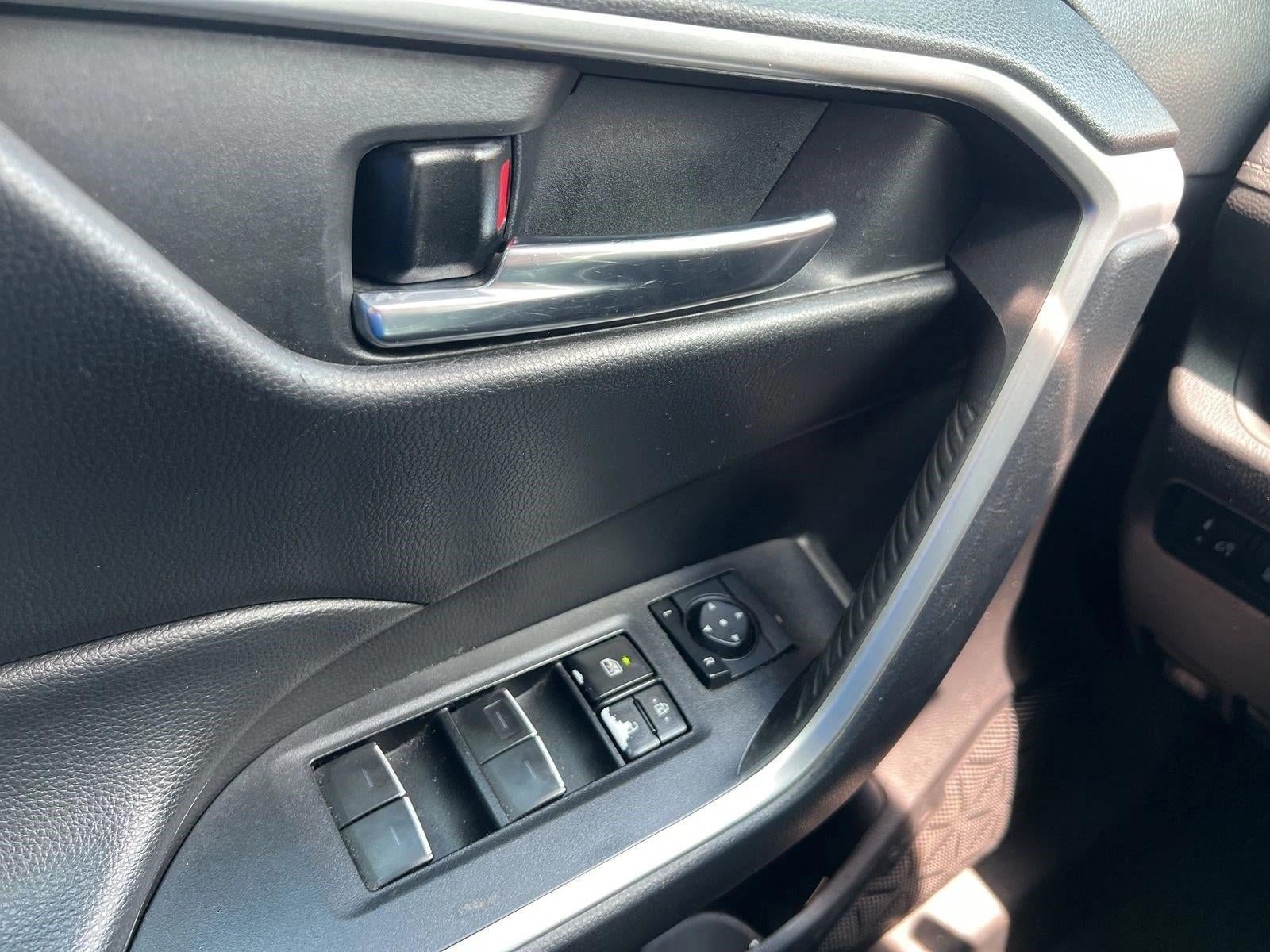2022 Toyota RAV4 XLE Premium FWD (Natl)