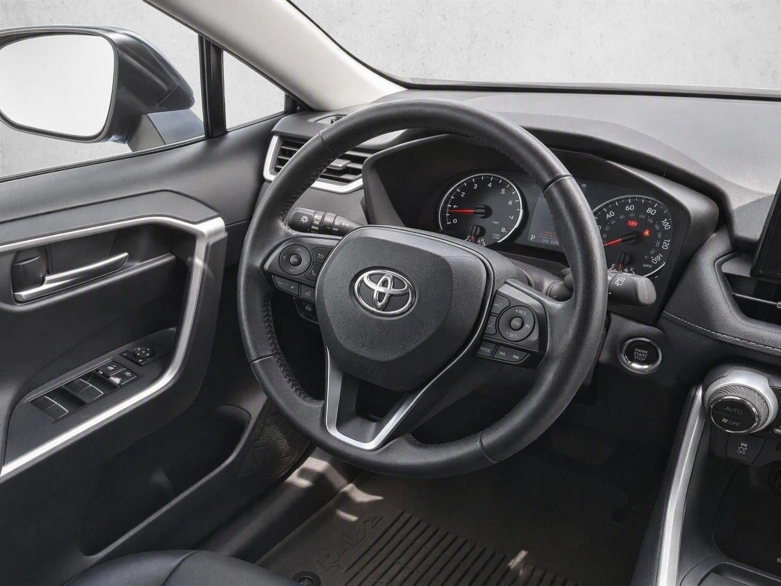 2022 Toyota RAV4 XLE Premium FWD (Natl)
