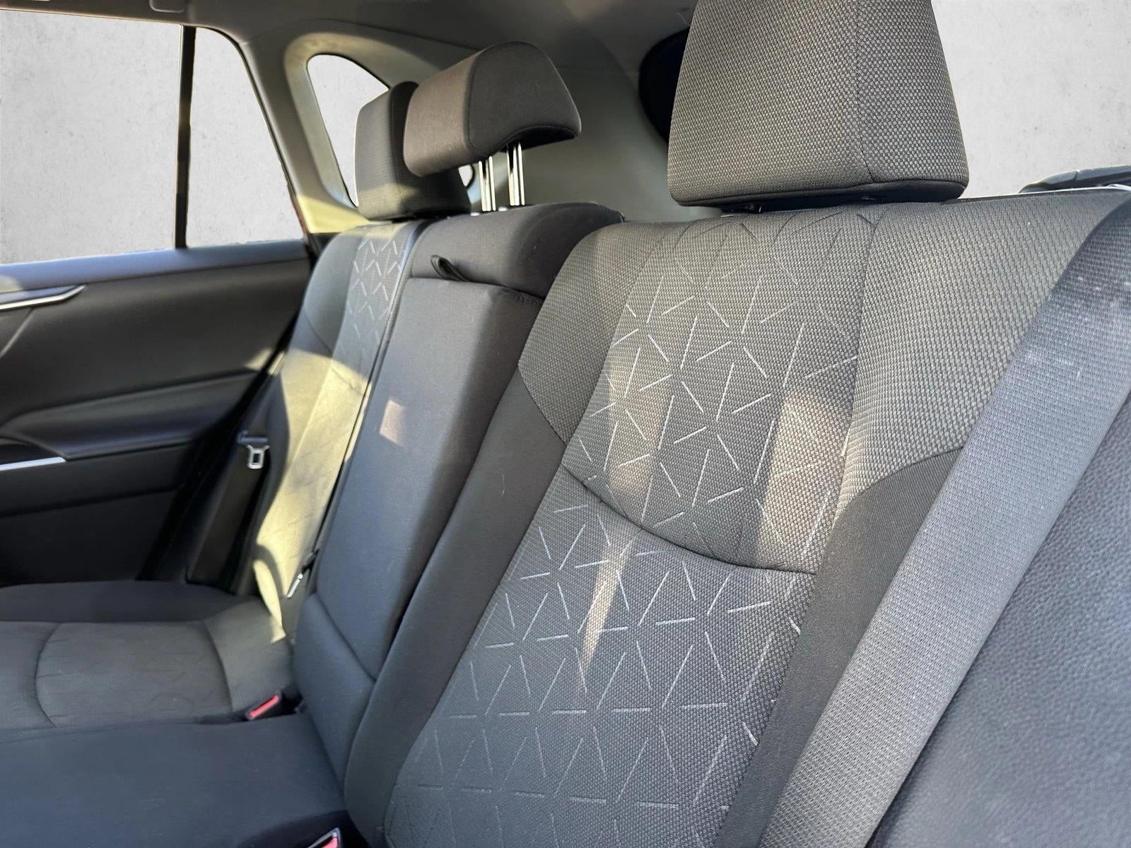 2021 Toyota RAV4 XLE FWD (GS)