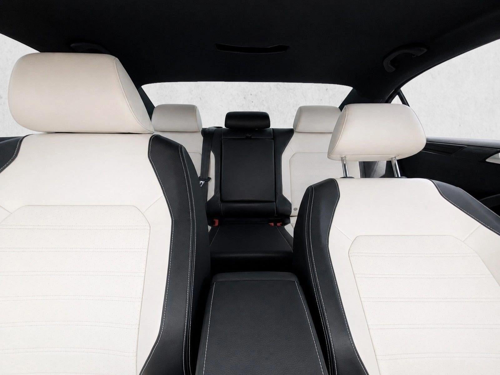 2015 Volkswagen Jetta 4dr Auto 1.8T Sport PZEV Sedan