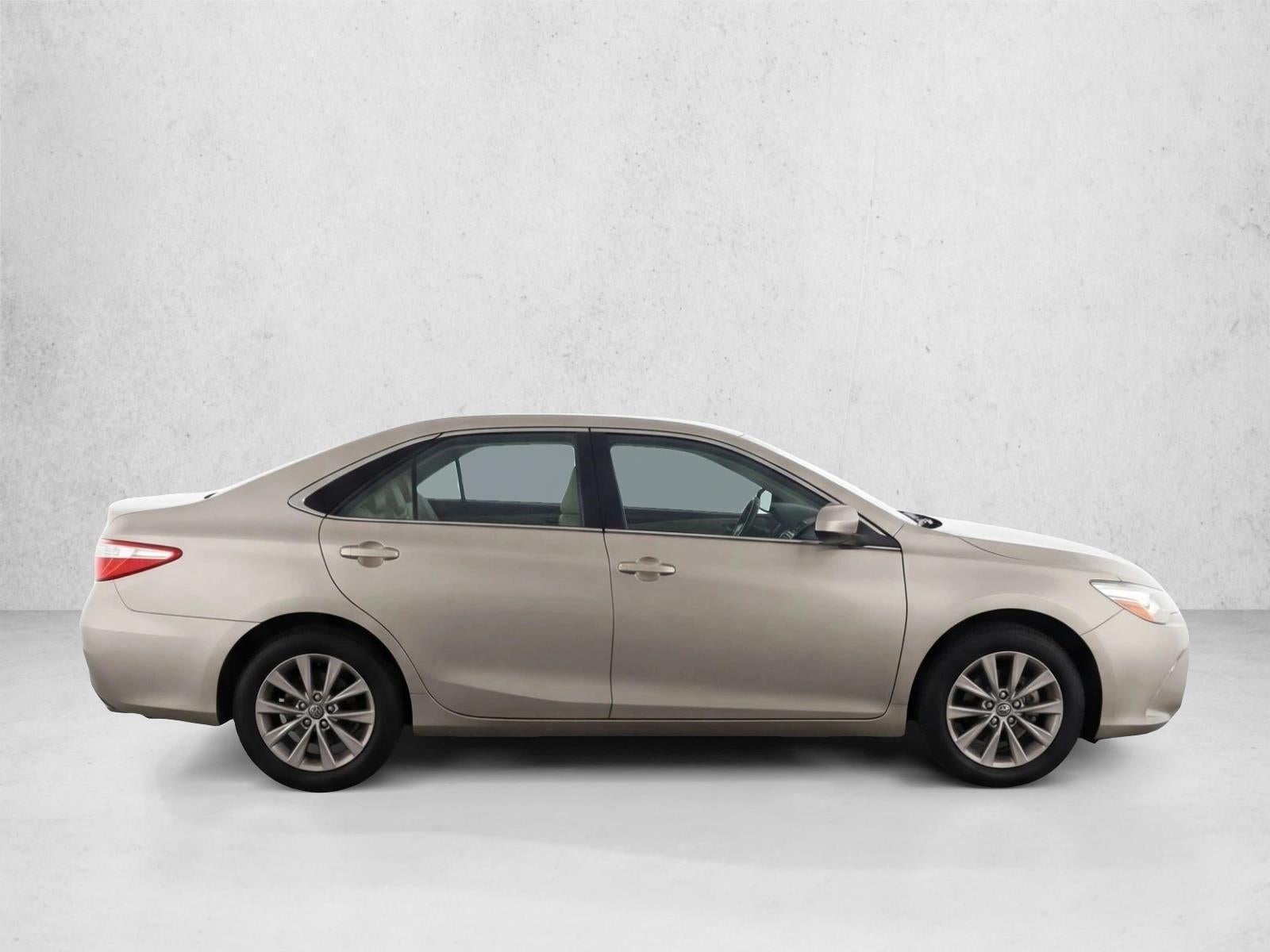 2015 Toyota Camry 4dr Sdn I4 Auto XLE (SE)