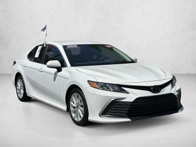 2022 Toyota Camry LE Auto (SE)