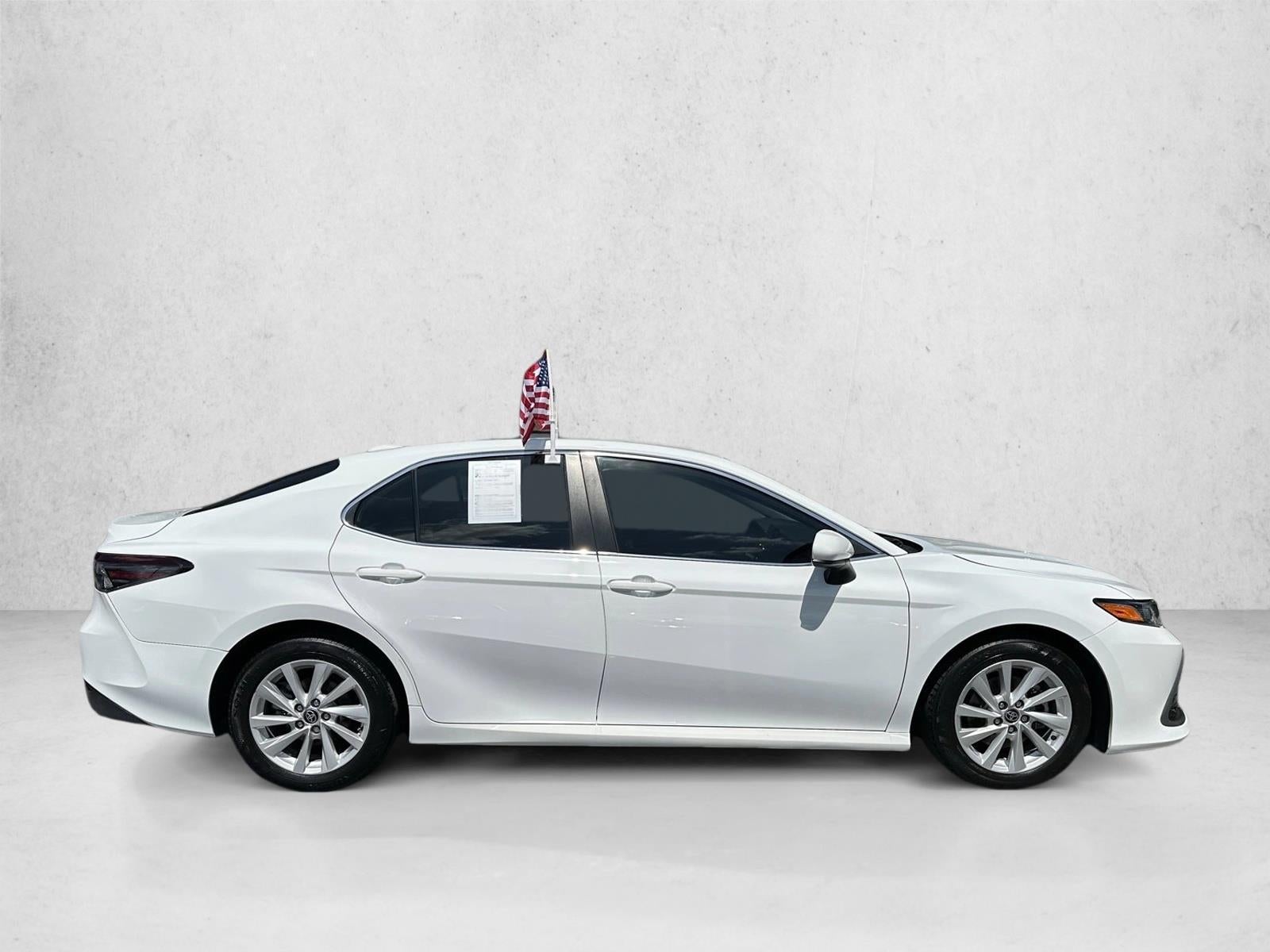 2022 Toyota Camry LE Auto (SE)