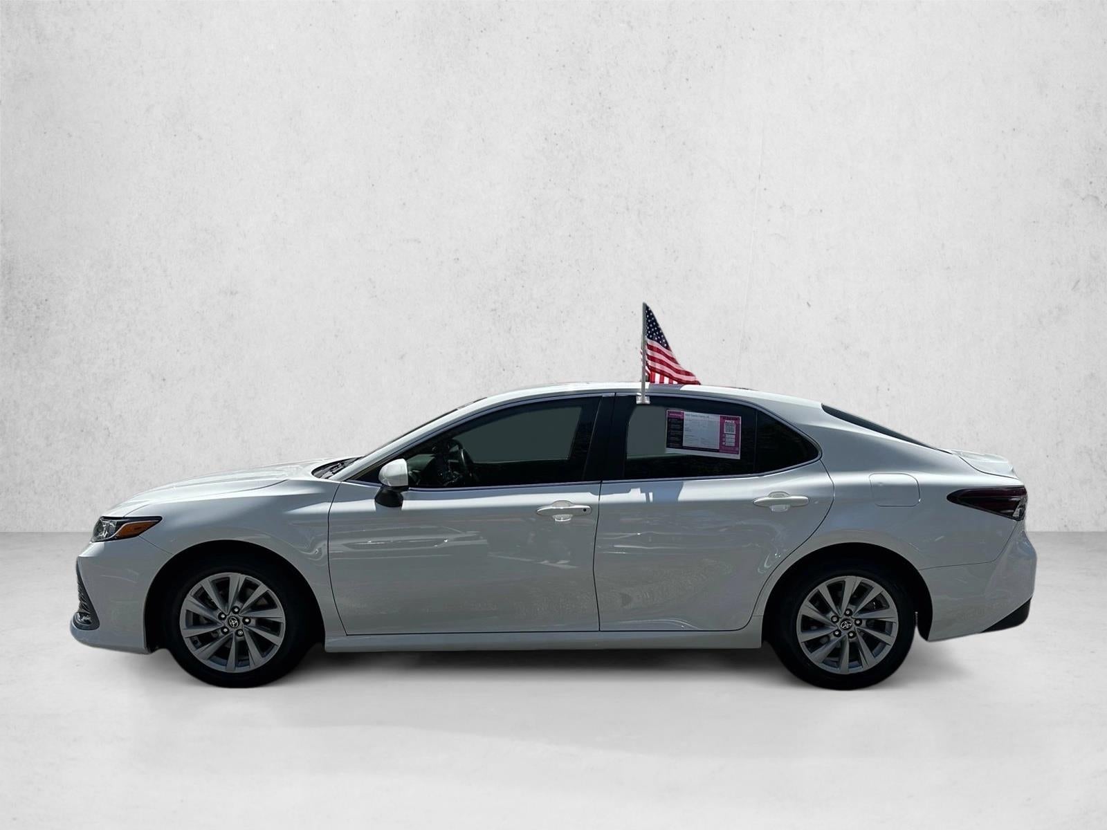 2022 Toyota Camry LE Auto (SE)