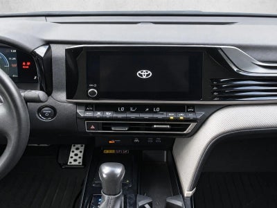 2025 Toyota Camry SE (SE)