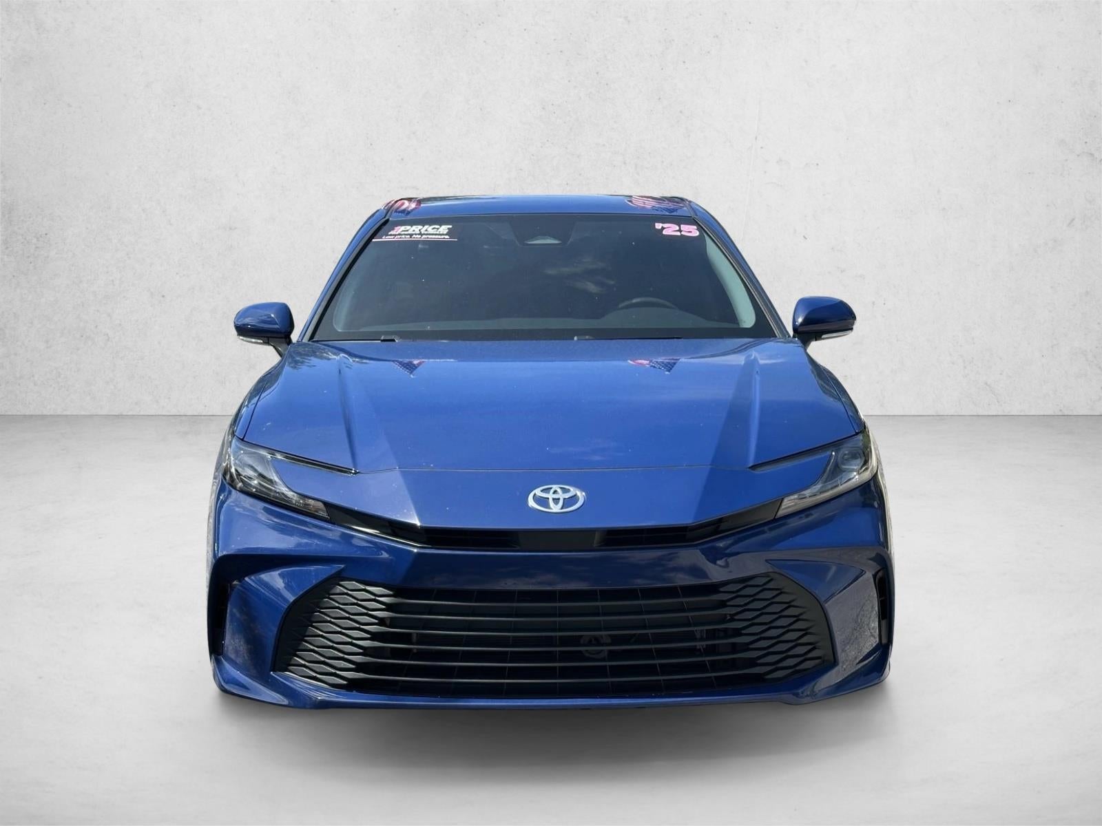 2025 Toyota Camry LE (SE)