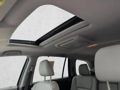 2016 Honda Pilot AWD Touring with DVD Rear Entertainment System and Navigation