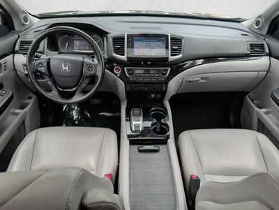 2016 Honda Pilot AWD Touring with DVD Rear Entertainment System and Navigation
