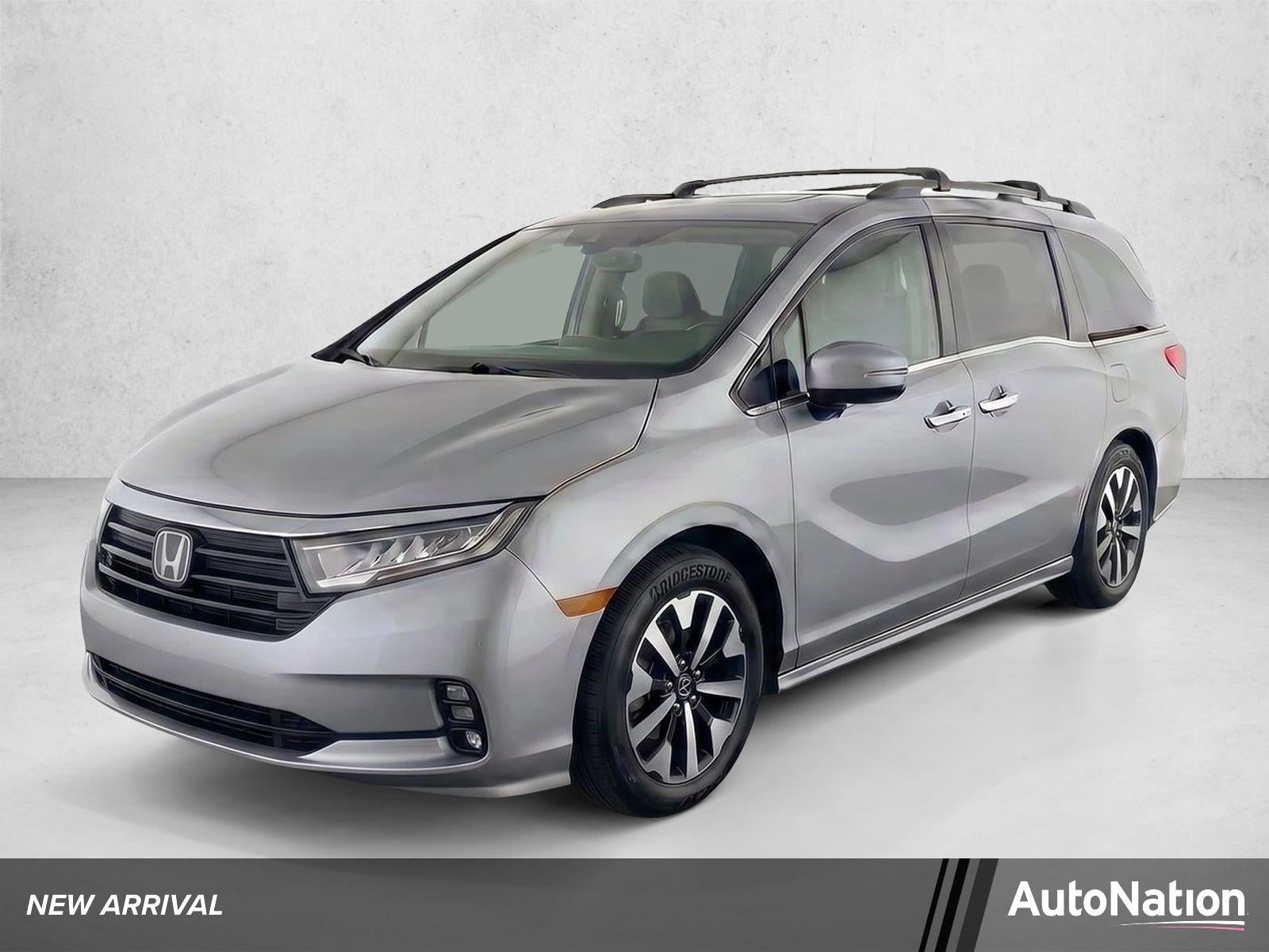 2014 Toyota Sienna 5dr 8-Pass Van V6 XLE FWD (Natl)