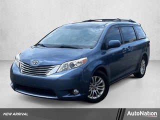 2014 Toyota Sienna 5dr 8-Pass Van V6 XLE FWD (Natl)