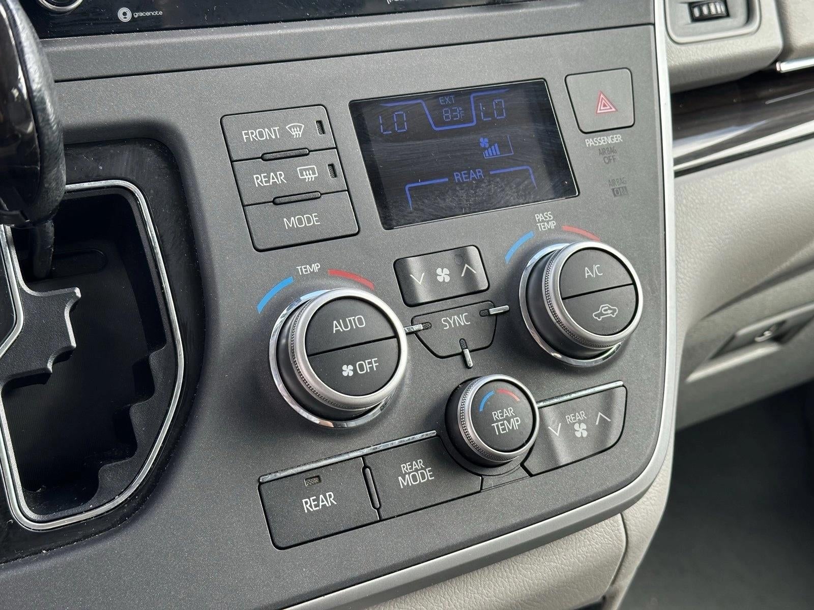 2020 Toyota Sienna XLE FWD 8-Passenger (Natl)