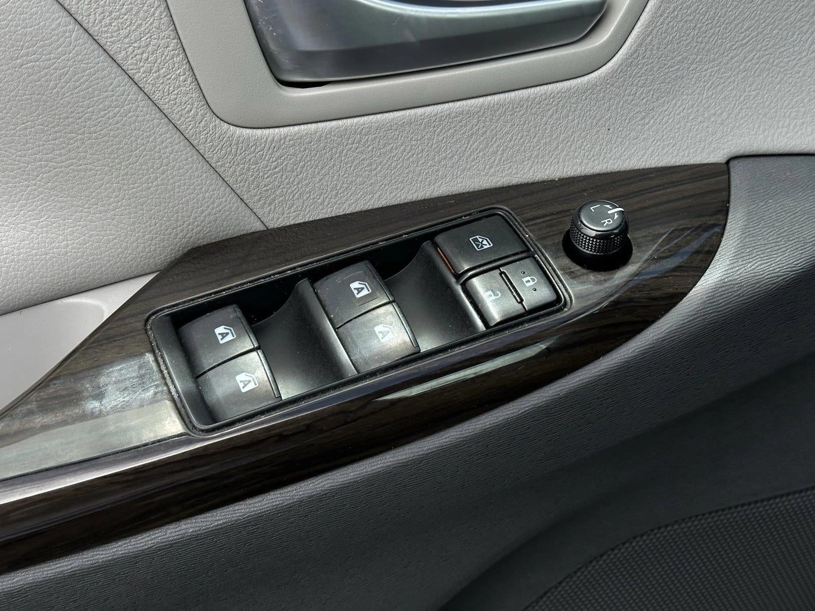 2020 Toyota Sienna XLE FWD 8-Passenger (Natl)