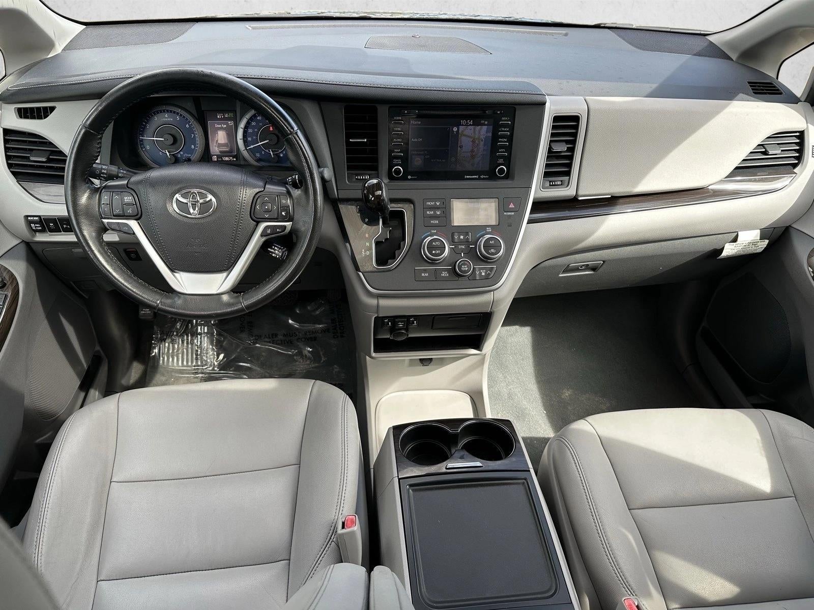 2020 Toyota Sienna XLE FWD 8-Passenger (Natl)