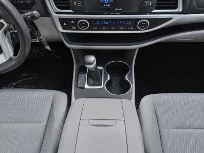 2019 Toyota Highlander LE Plus V6 FWD (SE)