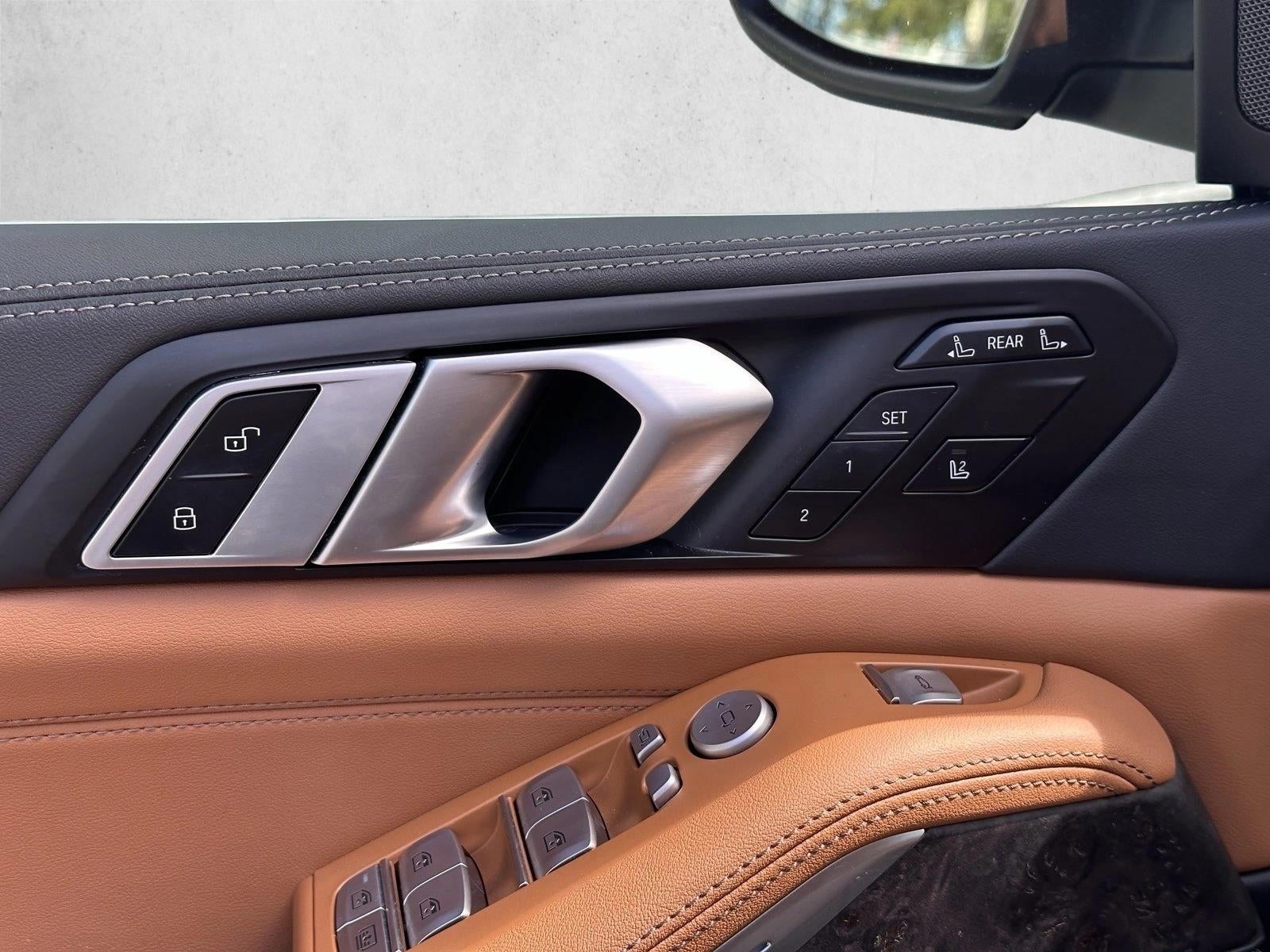 2025 BMW X7 xDrive40i Sports Activity Vehicle