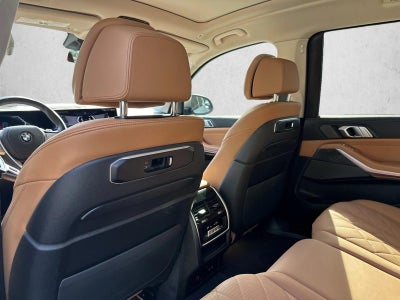 2025 BMW X7 xDrive40i Sports Activity Vehicle