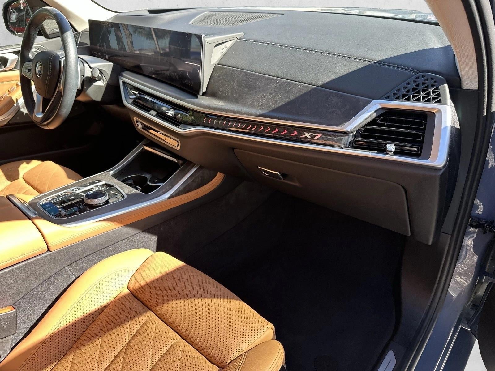 2025 BMW X7 xDrive40i Sports Activity Vehicle