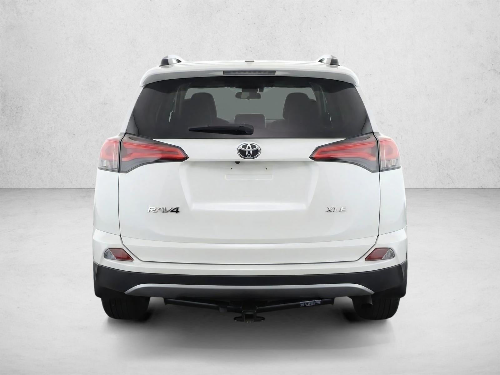 2017 Toyota RAV4 XLE FWD (GS)