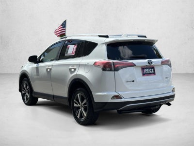 2017 Toyota RAV4 XLE FWD (GS)