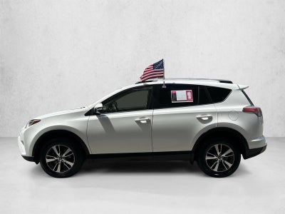 2017 Toyota RAV4 XLE FWD (GS)