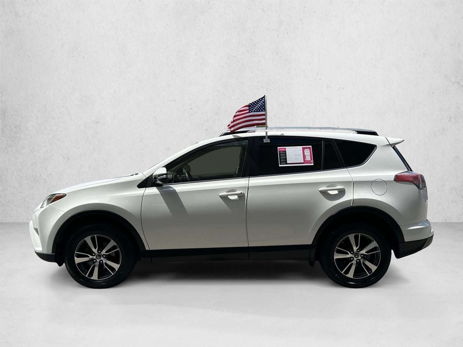 2017 Toyota RAV4 XLE FWD (GS)