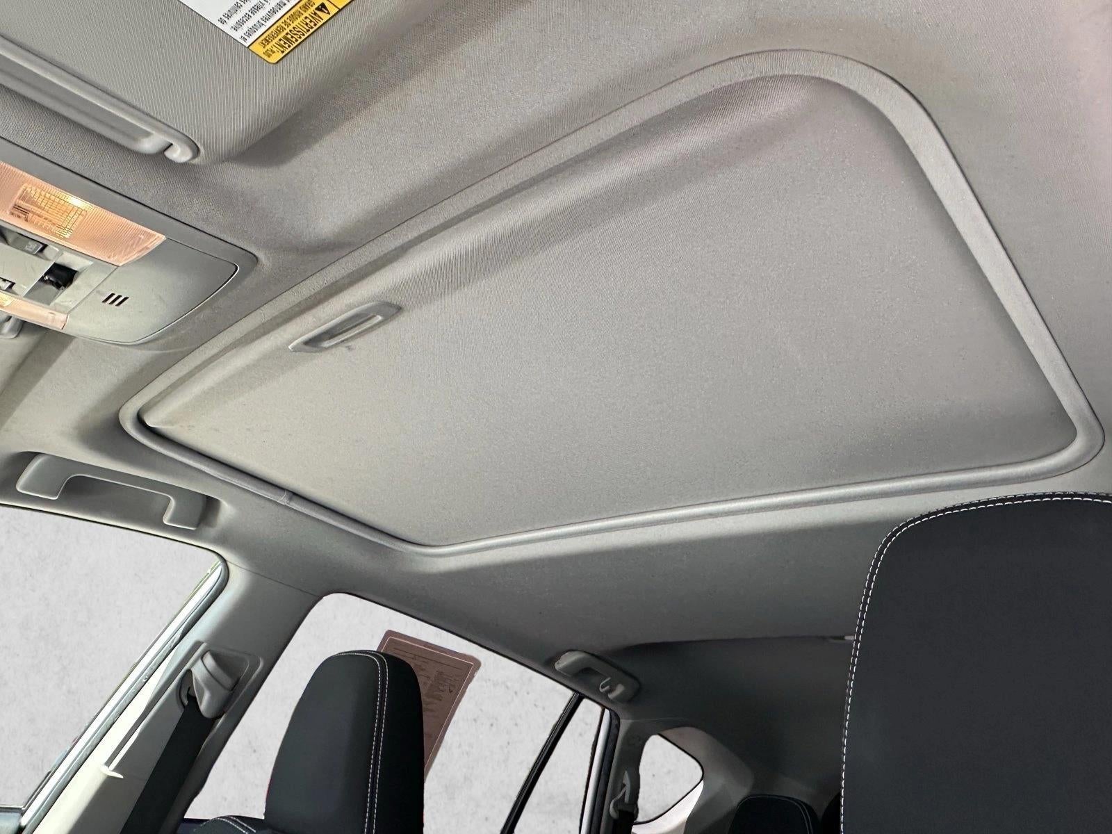 2017 Toyota RAV4 XLE FWD (GS)