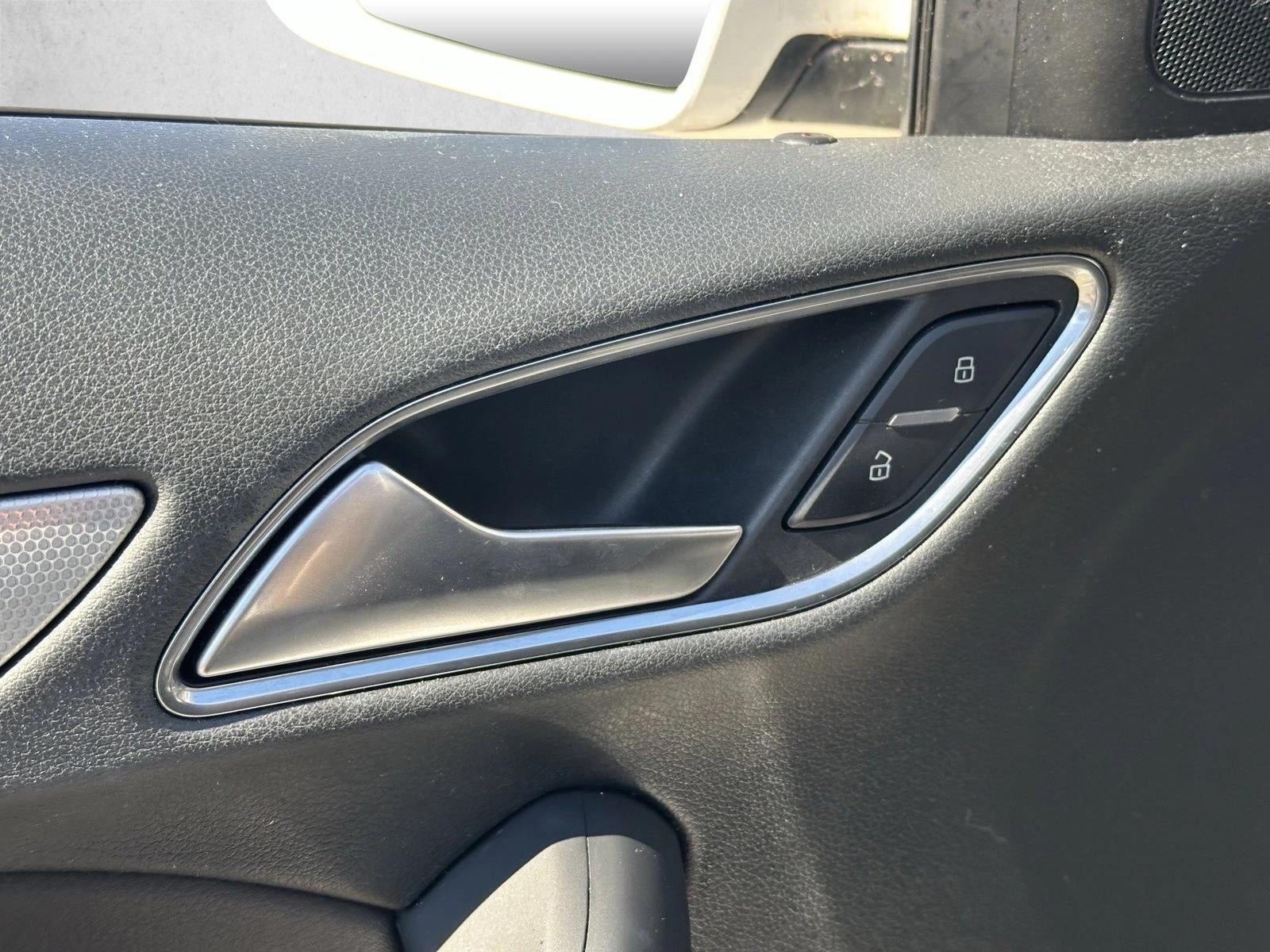 2018 Audi Q3 2.0 TFSI Premium FWD