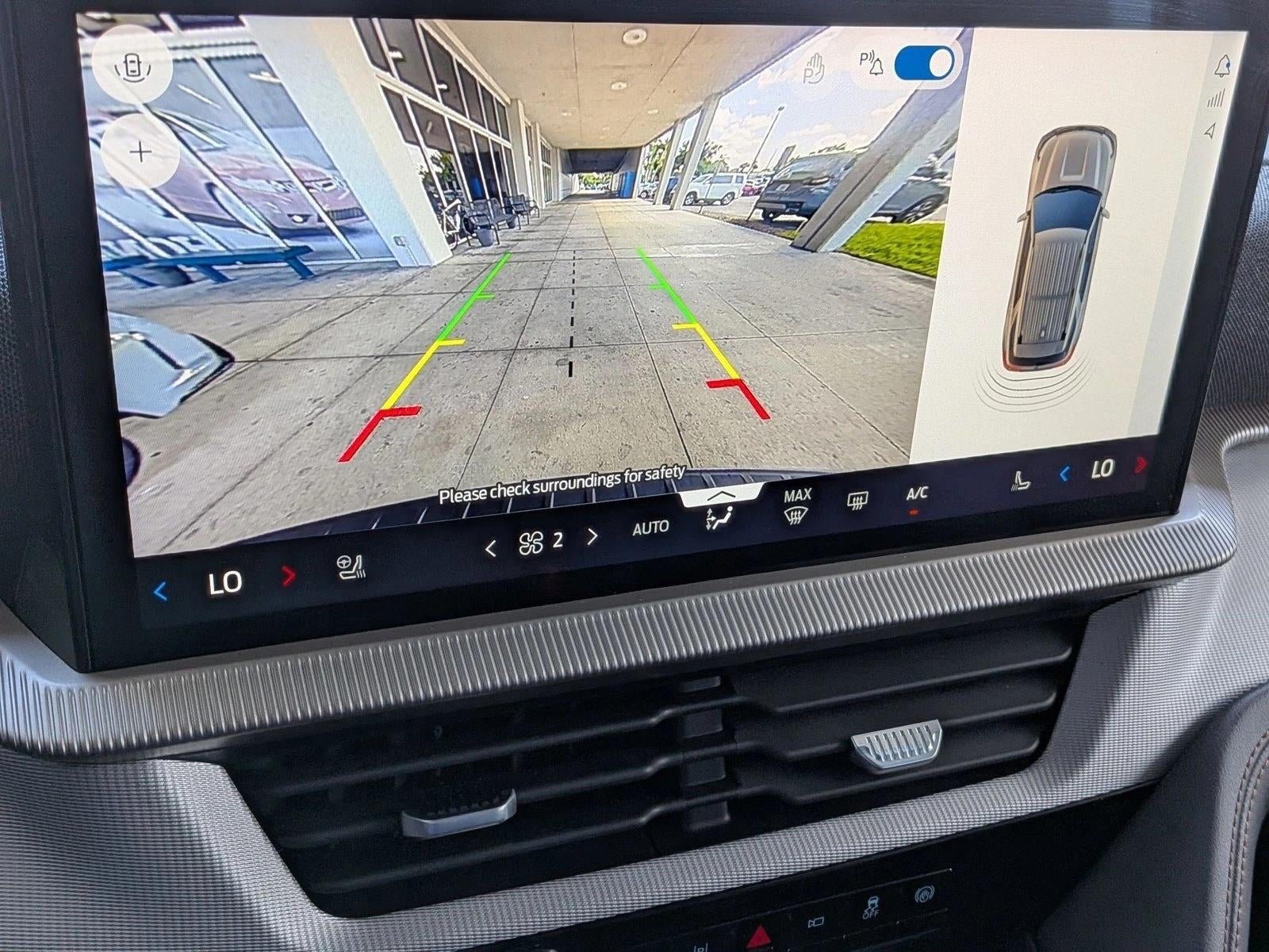 2025 Ford Explorer Active RWD