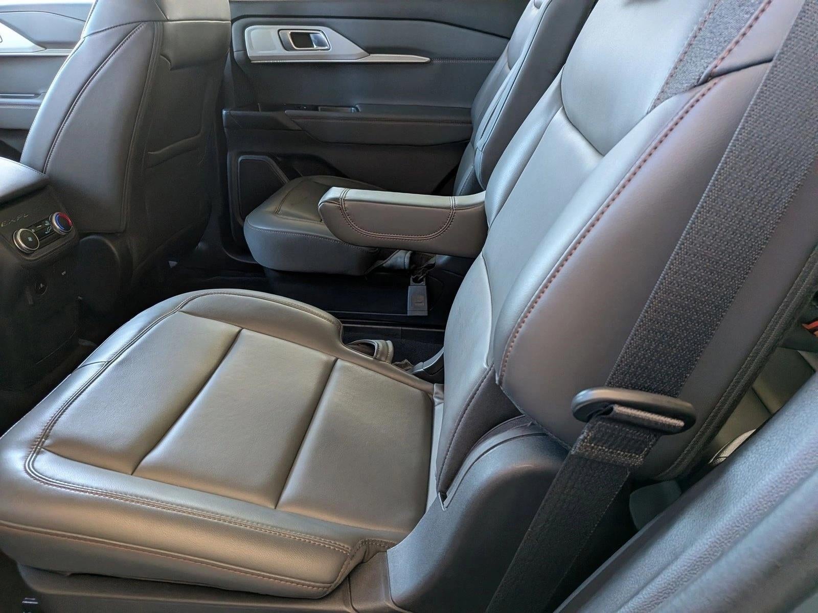 2025 Ford Explorer Active RWD