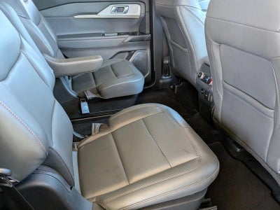2025 Ford Explorer Active RWD