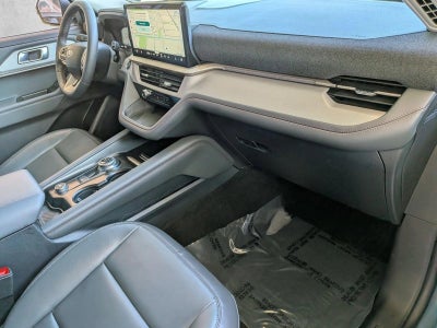 2025 Ford Explorer Active RWD