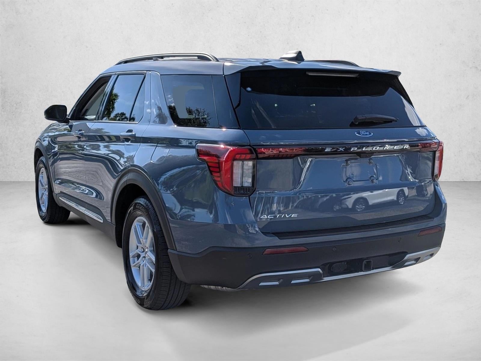 2025 Ford Explorer Active RWD