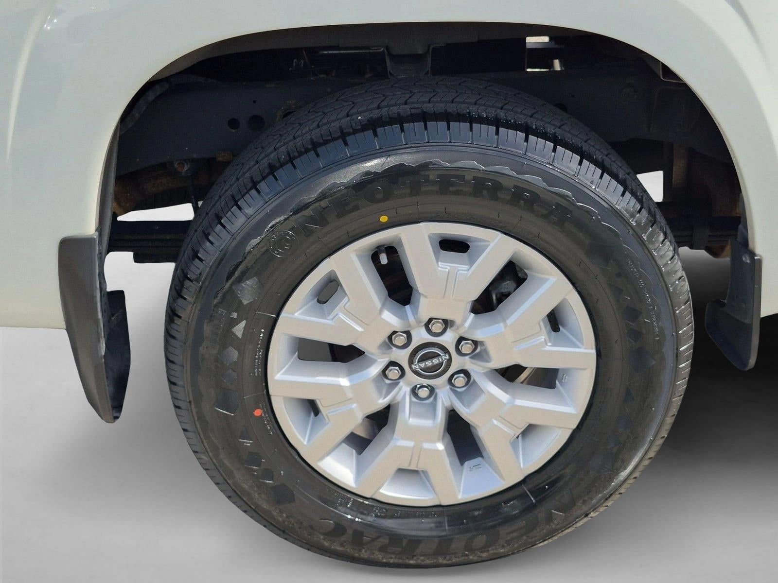 2022 Nissan Frontier Crew Cab 4x2 SV Auto