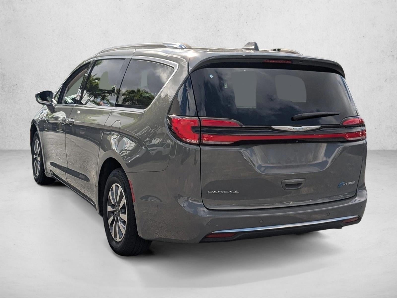2021 Chrysler Pacifica Hybrid Touring L FWD