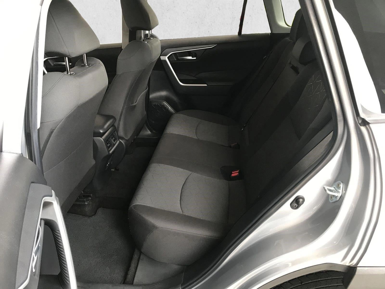 2023 Toyota RAV4 XLE FWD (GS)