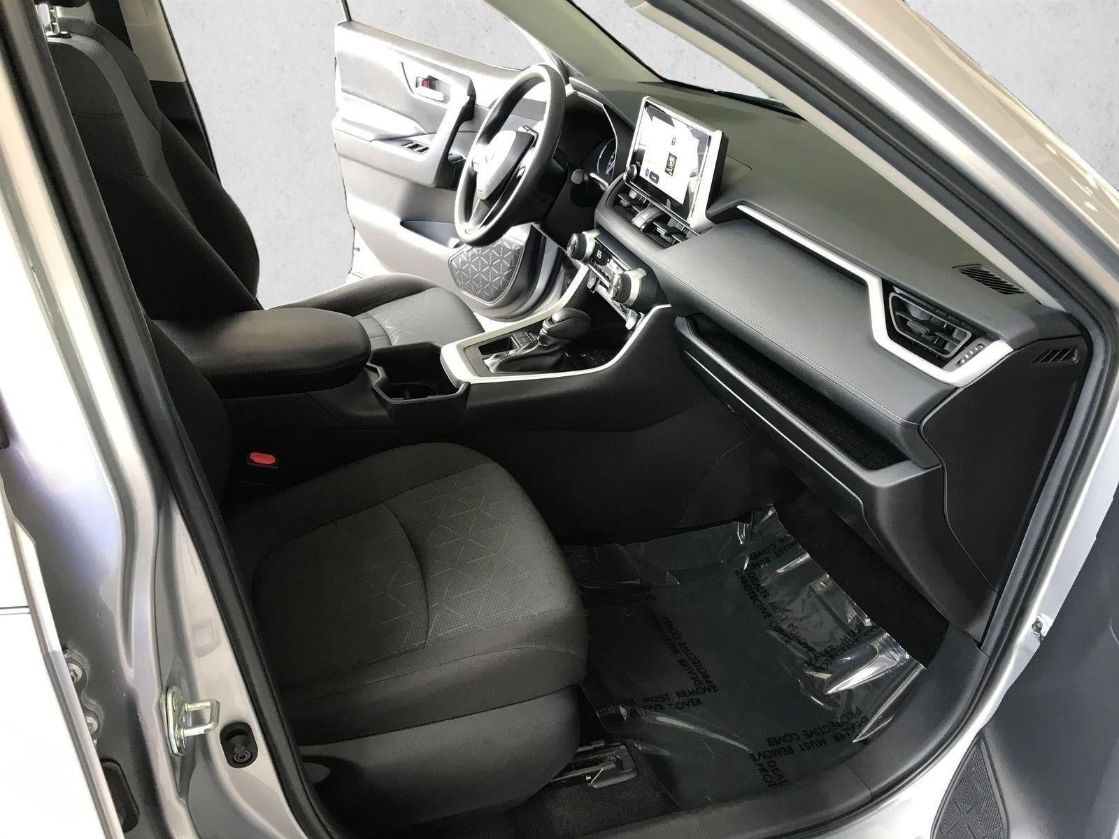2023 Toyota RAV4 XLE FWD (GS)