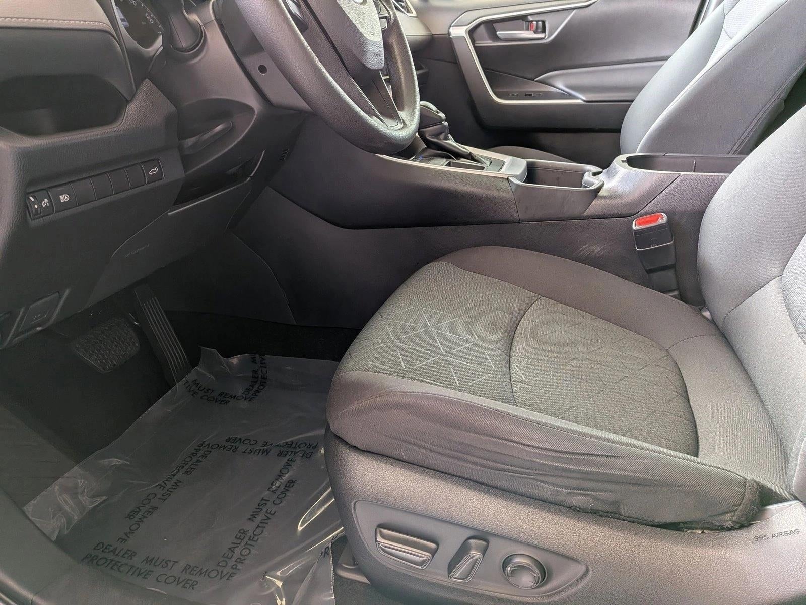 2023 Toyota RAV4 XLE FWD (GS)