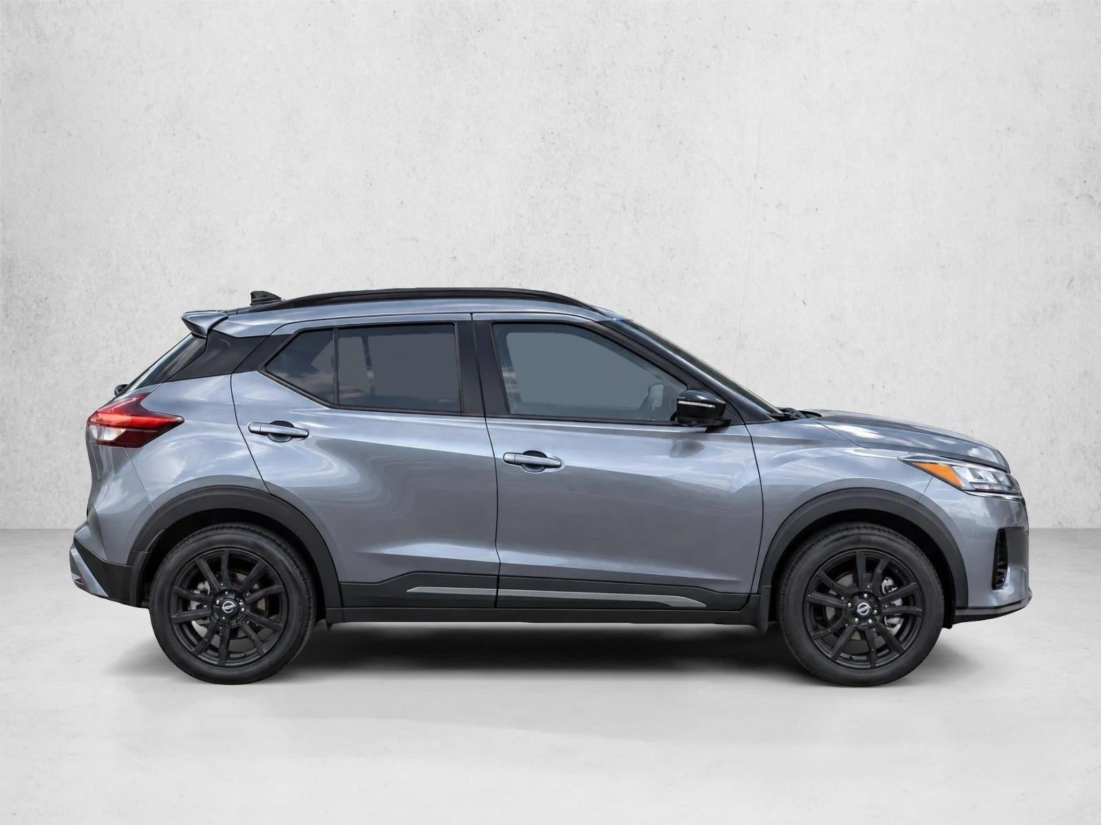 2021 Nissan Kicks SR FWD