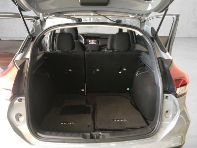 2023 Nissan Kicks SR FWD